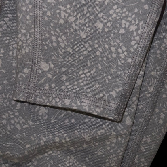 Athleta Primose Chaturanga Tights Grey & White Floral Leggings Size XS - Picture 8 of 8
